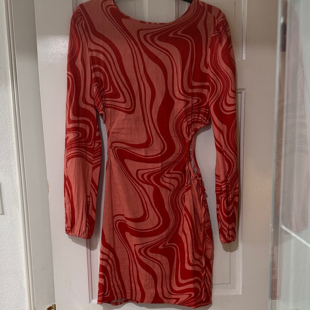 Forever 21 Red and Pink Swirl Long Sleeve Dress